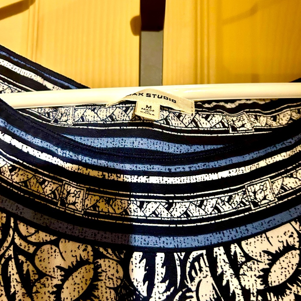 Max Studio long tunic tank in medium. Navy and white print - Picture 2 of 3